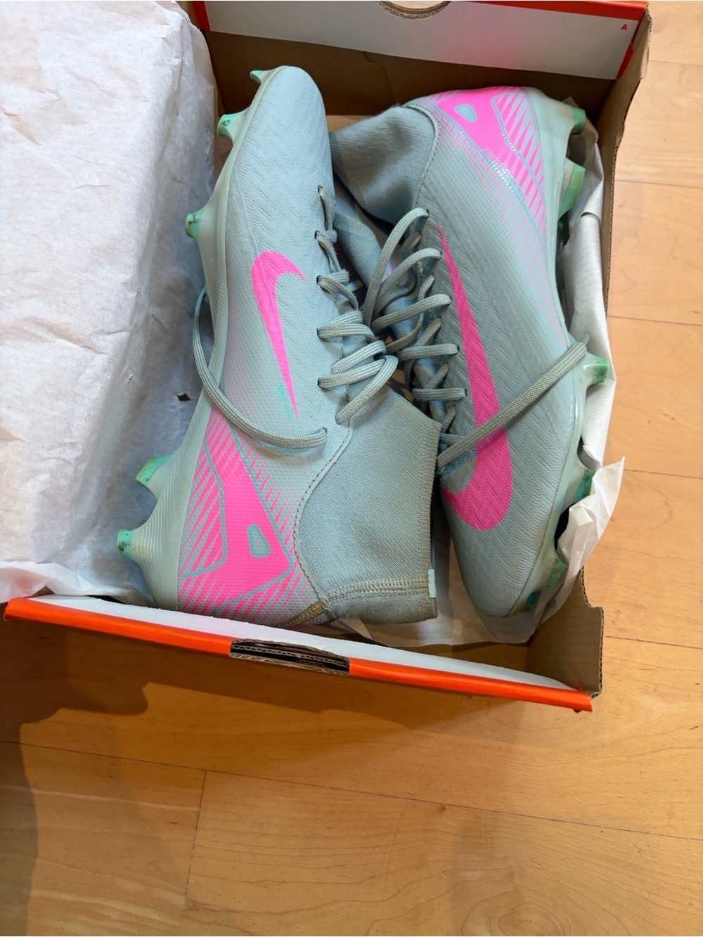 Nike Men's gray and Pink Soccer Cleats